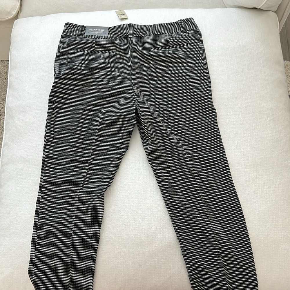 Ann Taylor Ankle Length Signature Pants. Size 14 BRAND NEW w TAGS✨✨✨✨